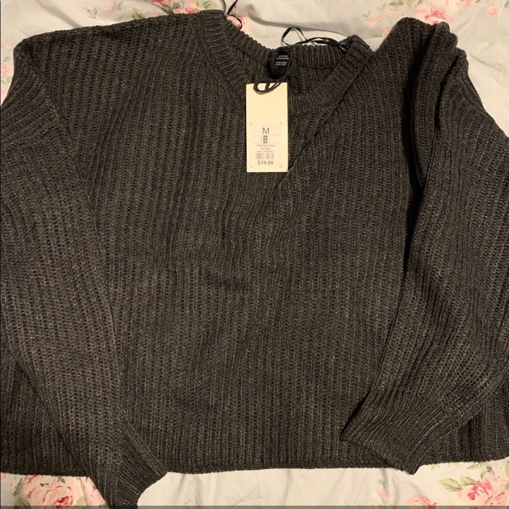 Black Boxy Crew Neck Cropped Sweater